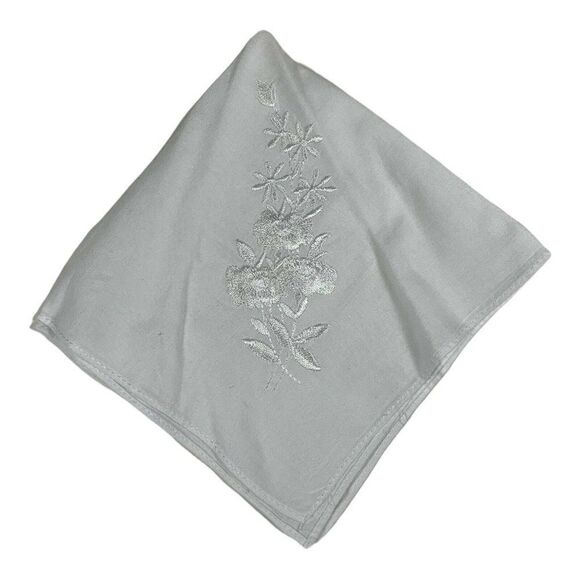 Vintage Handkerchief Embroidered Bouquet flower floral white on White hanky Boho - Picture 1 of 3